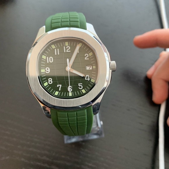 Custom Aquanaut Watch Green Strap - Picture 1 of 5
